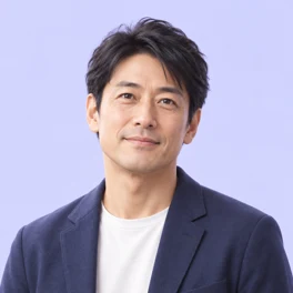 44歳のマーケティング職の男性を表す人物イメージ